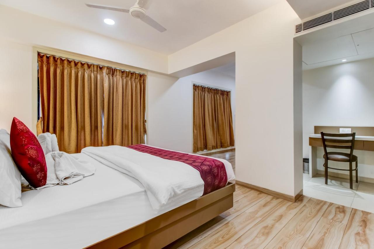 Hotel Grand Mookambika Navi Mumbai Zewnętrze zdjęcie