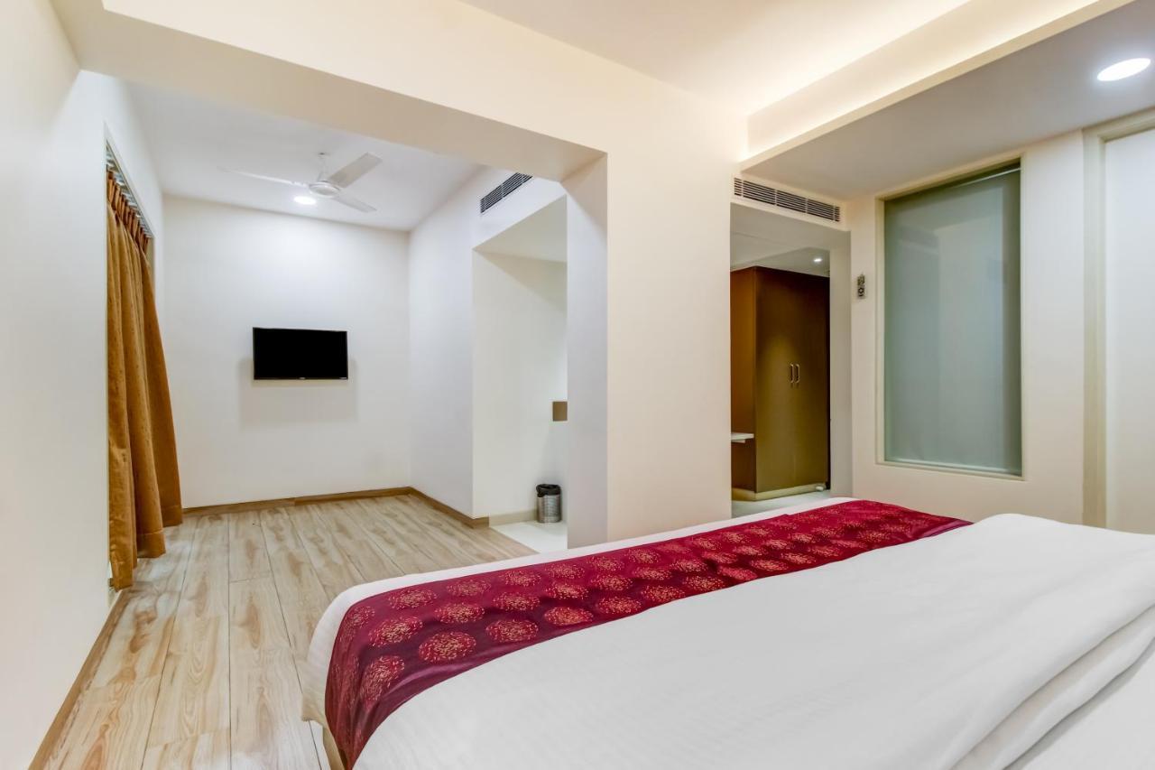 Hotel Grand Mookambika Navi Mumbai Zewnętrze zdjęcie