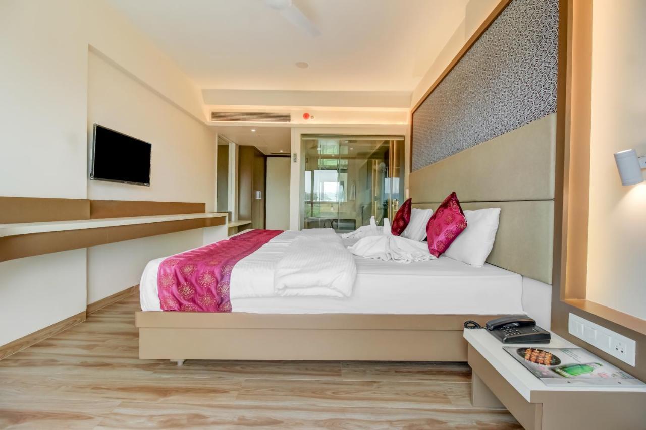 Hotel Grand Mookambika Navi Mumbai Zewnętrze zdjęcie