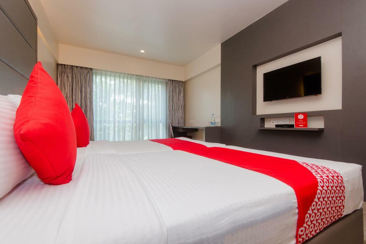 Hotel Grand Mookambika Navi Mumbai Zewnętrze zdjęcie